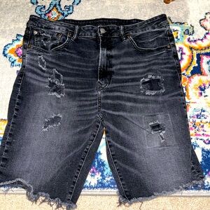 American Eagle men’s black jean shorts
